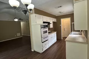 1204 Cordell St, Denton, TX 76201 - Photo 7