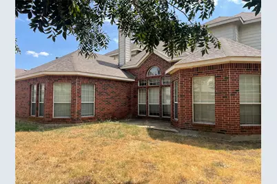 2740 Eastland Drive, Grand Prairie, TX 75052 - Photo 37