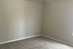 2740 Eastland Dr, Grand Prairie, TX 75052 - Photo 19