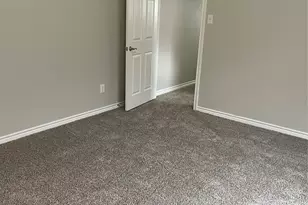 2740 Eastland Dr, Grand Prairie, TX 75052 - Photo 33