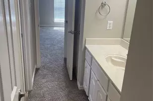 2740 Eastland Dr, Grand Prairie, TX 75052 - Photo 21