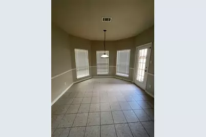 2740 Eastland Drive, Grand Prairie, TX 75052 - Photo 5