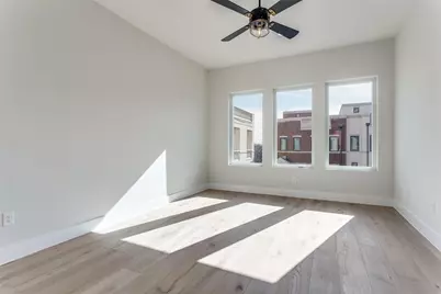 250 E Dallas Street #112, Grapevine, TX 76051 - Photo 11