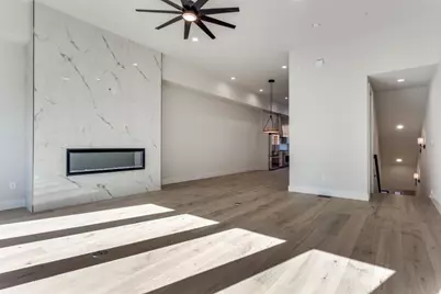 250 E Dallas Street #112, Grapevine, TX 76051 - Photo 3