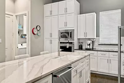 3816 Roseland Avenue #D300, Dallas, TX 75204 - Photo 11