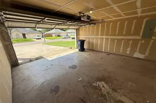 1142 Margie St, Burleson, TX 76028 - Photo 19