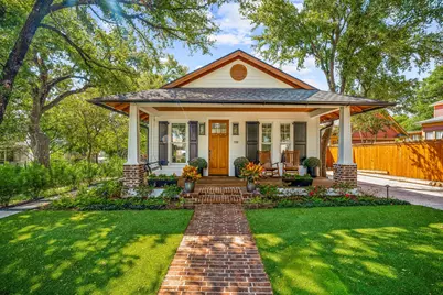 119 W Bluff Street, Granbury, TX 76048 - Photo 1