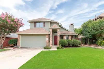 1203 Laurel Lane, Grapevine, TX 76051 - Photo 1