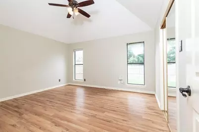 1203 Laurel Lane, Grapevine, TX 76051 - Photo 13