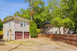 1023 W Oak St, Denton, TX 76201 - Photo 39