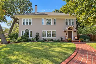 1023 W Oak St, Denton, TX 76201 - Photo 1