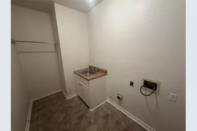 1724 Alpine Drive, Sherman, TX 75092 - Photo 9