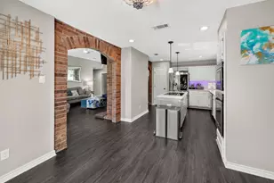 8304 Crystalwood Dr, Dallas, TX 75249 - Photo 17