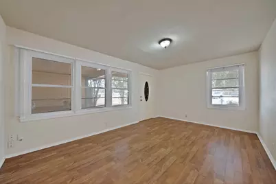 811 Phillips Street, Cleburne, TX 76033 - Photo 5