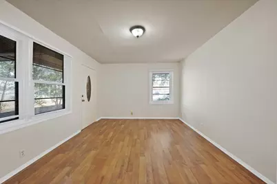811 Phillips Street, Cleburne, TX 76033 - Photo 9