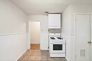 811 Phillips St, Cleburne, TX 76033 - Photo 15