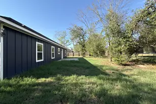 180 N Oak Pl, Van, TX 75790 - Photo 3
