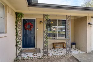 5474 Valley Dr, Fort Worth, TX 76140 - Photo 3