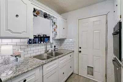 5474 Valley Drive, Fort Worth, TX 76140 - Photo 13