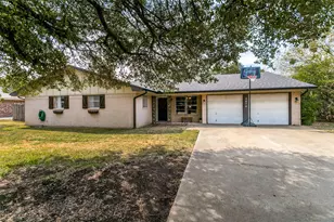 5474 Valley Dr, Fort Worth, TX 76140 - Photo 1
