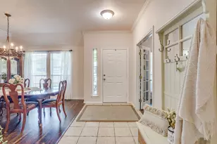 853 Royal Oak Ln, Burleson, TX 76028 - Photo 5