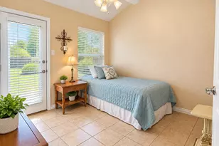 1011 Teresa Ct, Granbury, TX 76048 - Photo 7