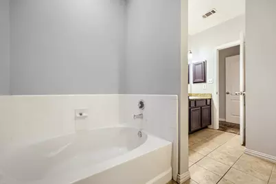 2800 Keller Springs Road #4C, Carrollton, TX 75006 - Photo 17