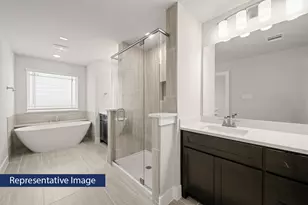 12734 Rutland Dr, Farmers Branch, TX 75234 - Photo 9