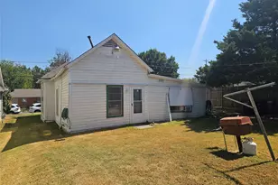 1405 West St, McKinney, TX 75069 - Photo 3