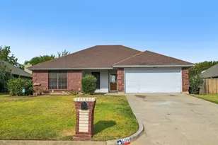 609 Ruth Dr, Kennedale, TX 76060 - Photo 1