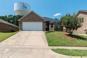 912 Hidden Oaks Dr, Burleson, TX 76028 - Photo 3
