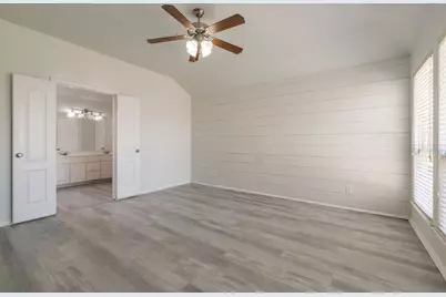 912 Hidden Oaks Drive, Burleson, TX 76028 - Photo 9