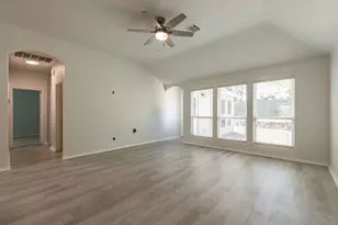 912 Hidden Oaks Dr, Burleson, TX 76028 - Photo 7