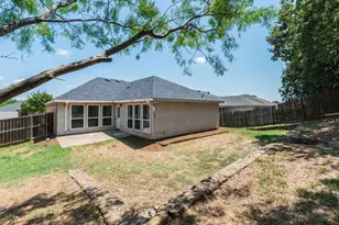 912 Hidden Oaks Dr, Burleson, TX 76028 - Photo 17