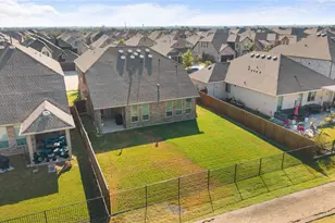 2805 Lakeside Dr, Aubrey, TX 76227 - Photo 23