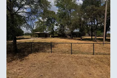 1223 Yowell Road, Whitesboro, TX 76273 - Photo 3