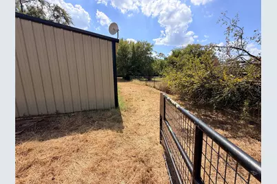 1223 Yowell Road, Whitesboro, TX 76273 - Photo 25