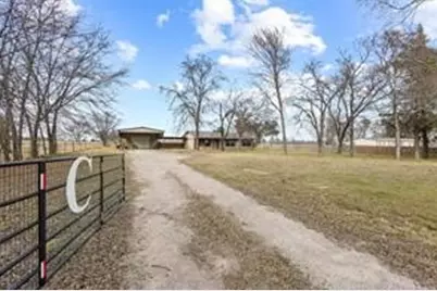 1223 Yowell Road, Whitesboro, TX 76273 - Photo 7