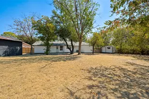 3411 Ashcroft Ct, Irving, TX 75062 - Photo 25
