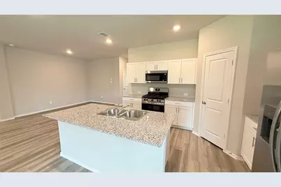 1033 Foxburg Drive, Fort Worth, TX 76179 - Photo 7