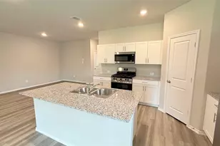 1033 Foxburg Dr, Fort Worth, TX 76179 - Photo 7