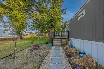 6612 Timberhaven Court, Granbury, TX 76049 - Photo 5