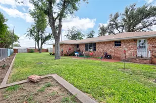 120 N 15th Ave, Munday, TX 76371 - Photo 21