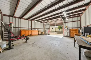 129 Victory Dr, Beverly Hills, TX 76711 - Photo 27