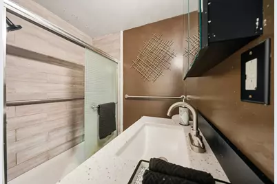 129 Victory Drive, Beverly Hills, TX 76711 - Photo 13