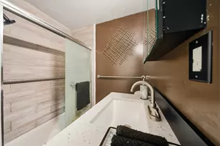 129 Victory Dr, Beverly Hills, TX 76711 - Photo 13