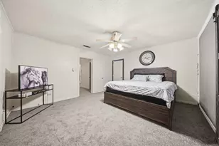 129 Victory Dr, Beverly Hills, TX 76711 - Photo 17