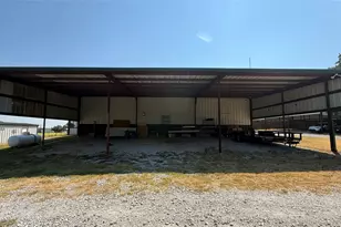 925 Jennings Ln, Azle, TX 76020 - Photo 3