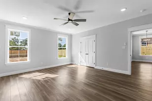 1105 Monroe St, Wichita Falls, TX 76309 - Photo 9