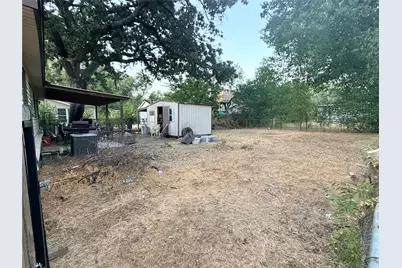607 N Norma Drive, Lacy Lakeview, TX 76705 - Photo 5